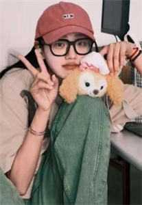 哦吼!穿书后我成了男主他妈 版