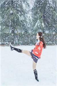 爱你是我青春时孤单的心事