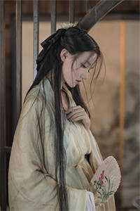 天灾：虫潮贺照年唐映雪